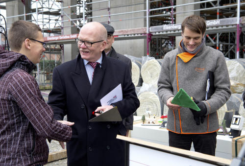 Dankeschön an KIJ durch die Schule, © Arlene Knipper-Berg